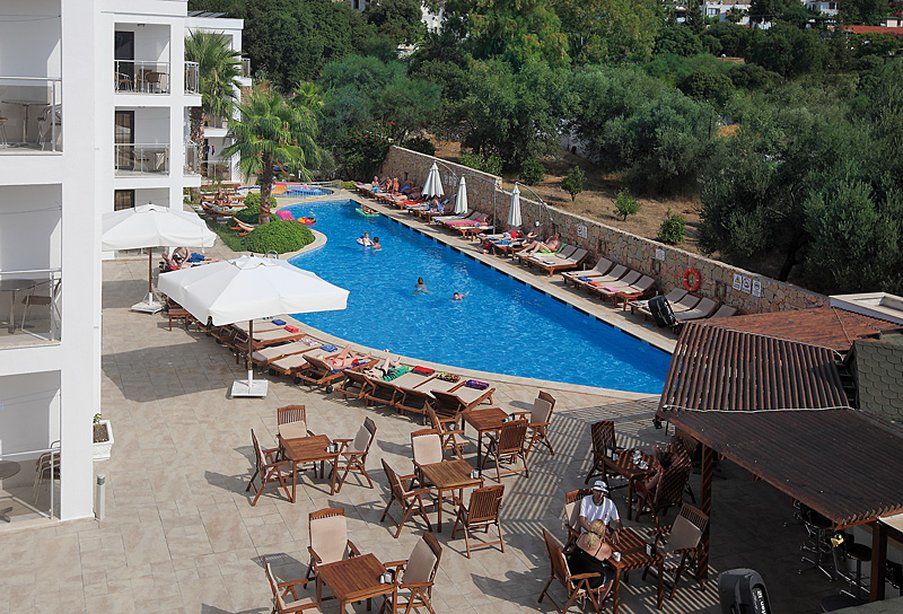 Costa Queen Suites Gümbet Eksteriør bilde