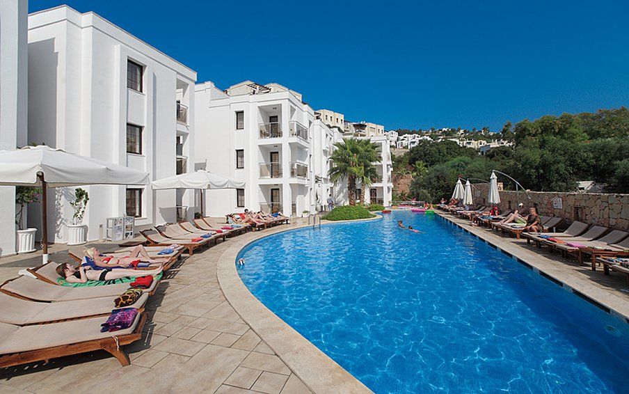 Costa Queen Suites Gümbet Eksteriør bilde