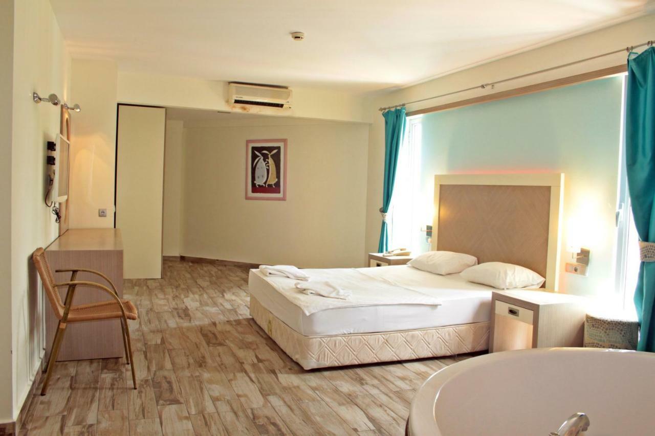 Costa Queen Suites Gümbet Eksteriør bilde