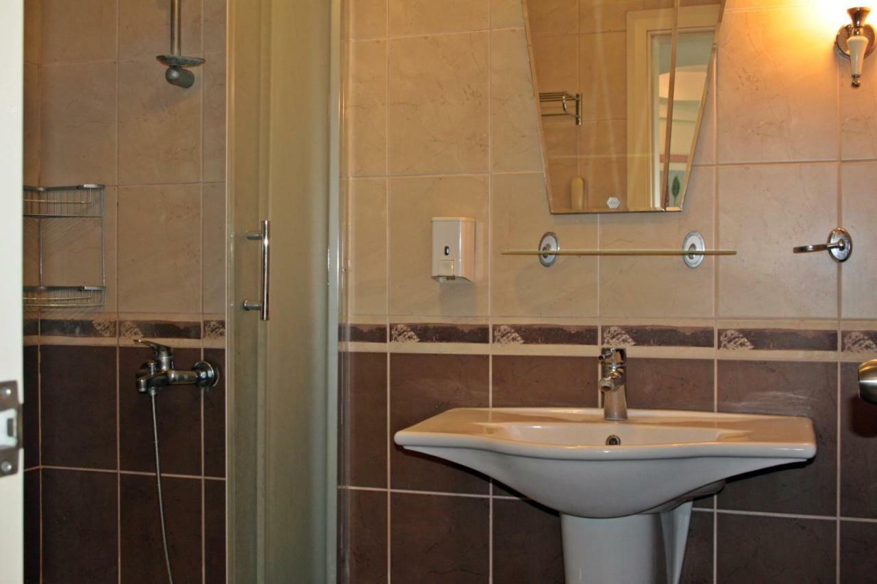 Costa Queen Suites Gümbet Eksteriør bilde